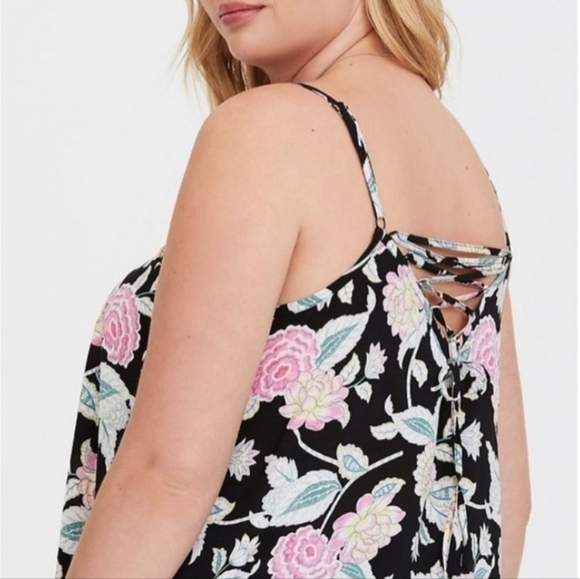 TORRID BLACK FLORAL LACED BACK CHALICE CAMI plus size 1 - Picture 4 of 7